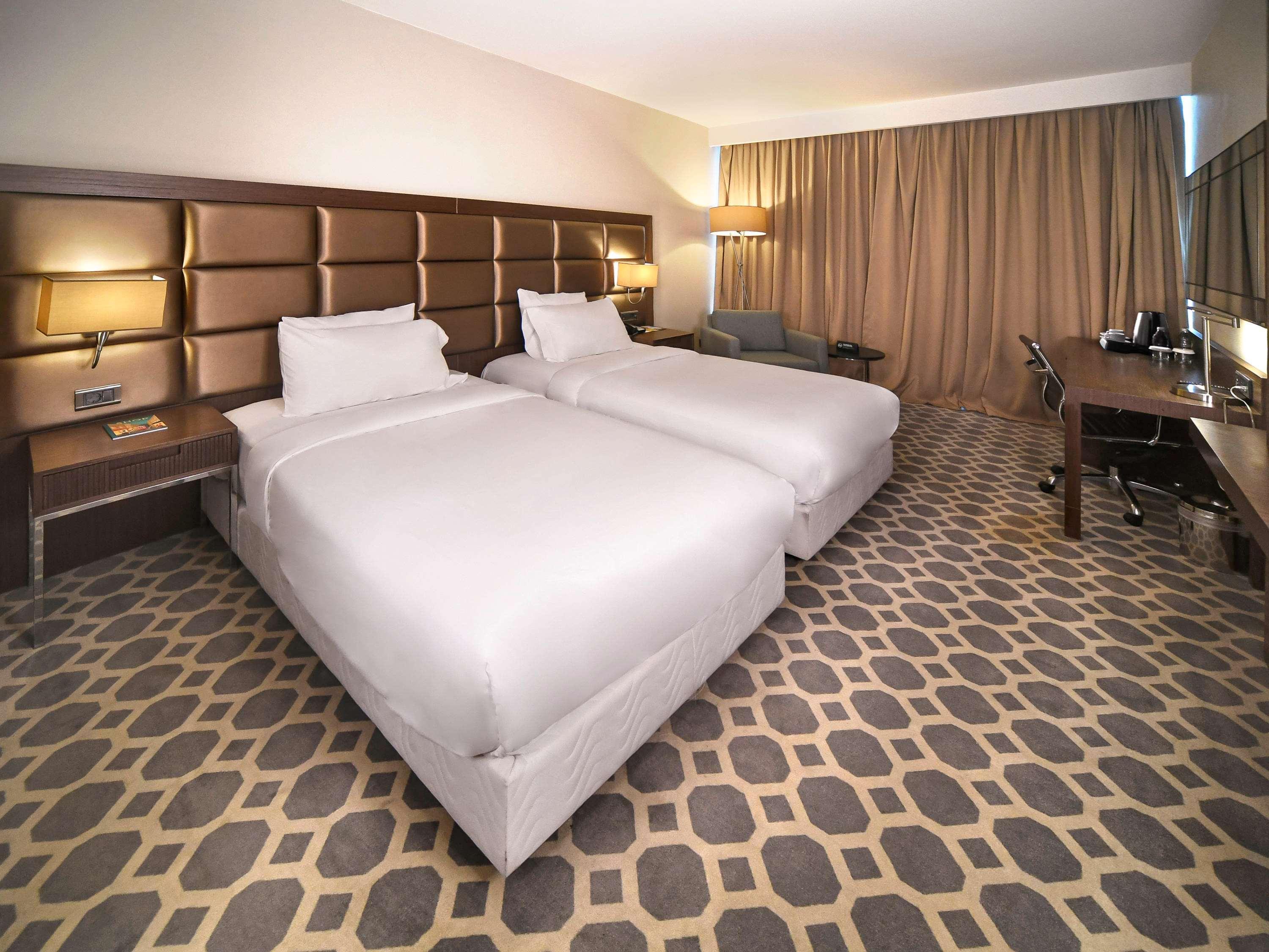 Hotel Mercure West & Convention Center